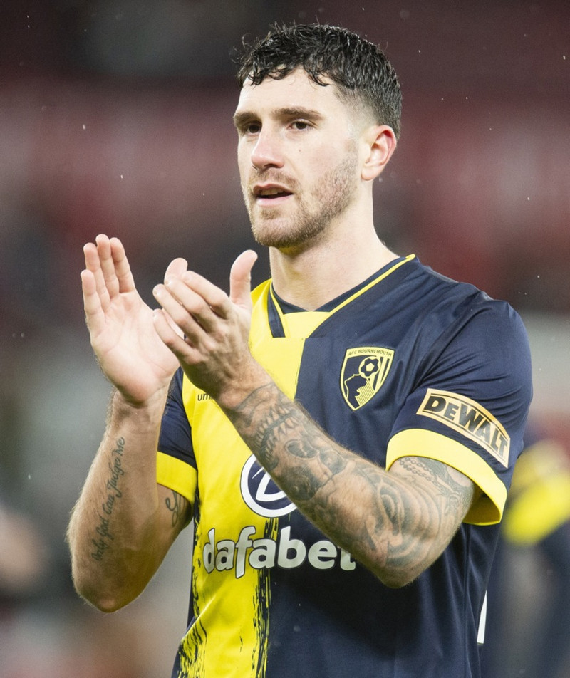 Marcos Senesi kemur inn í lið Bournemouth