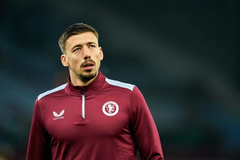 Lenglet var hjá Aston Villa.