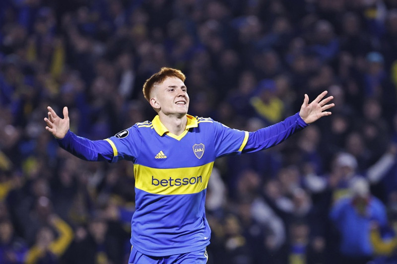 Brighton sendir Valentín Barco til Sevilla (Staðfest)