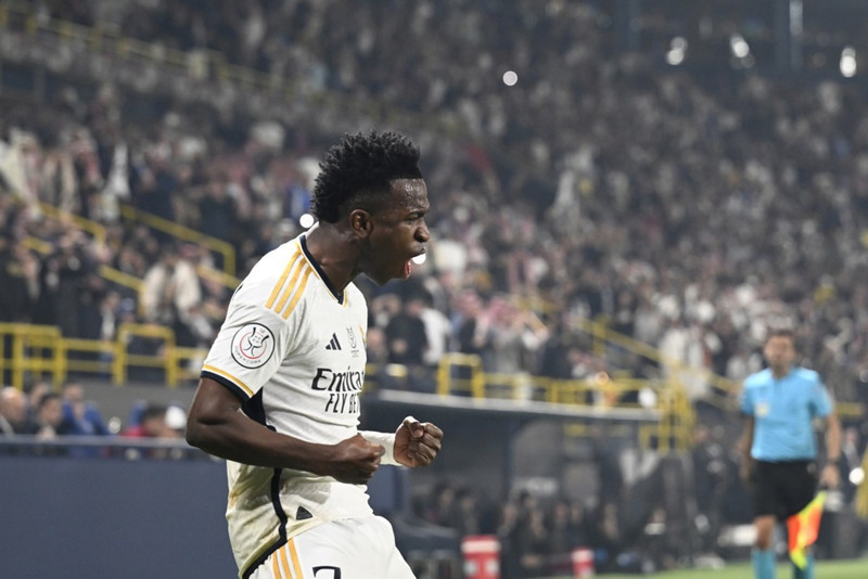 Vinicius Jr skoraði bæði mörk Real Madrid