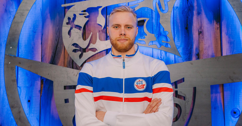 Sveinn Aron lentur í Napólí