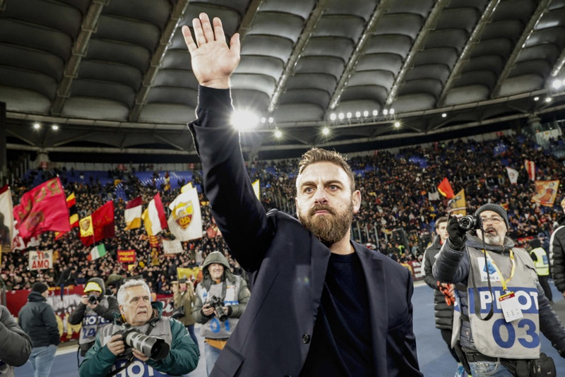 Mótmæla brottrekstri De Rossi - Ætla að mæta seint á völlinn