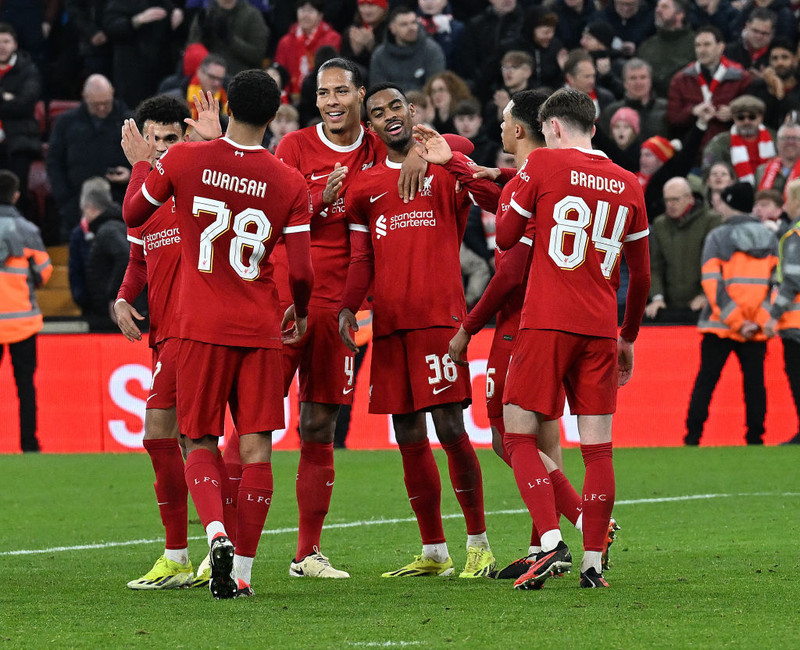 Valur spáir því að Liverpool komist aftur á sigurbraut.