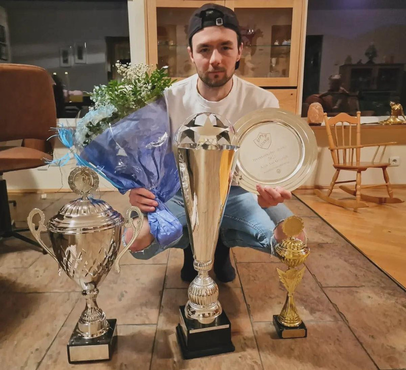 Arek framlengir við KFA (Staðfest)