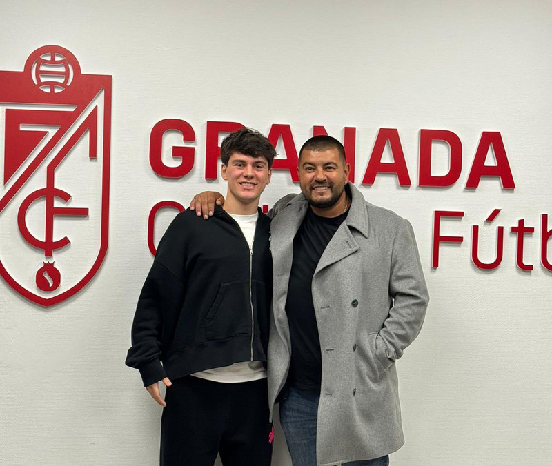 Man Utd lánar Pellistri til Granada (Staðfest)