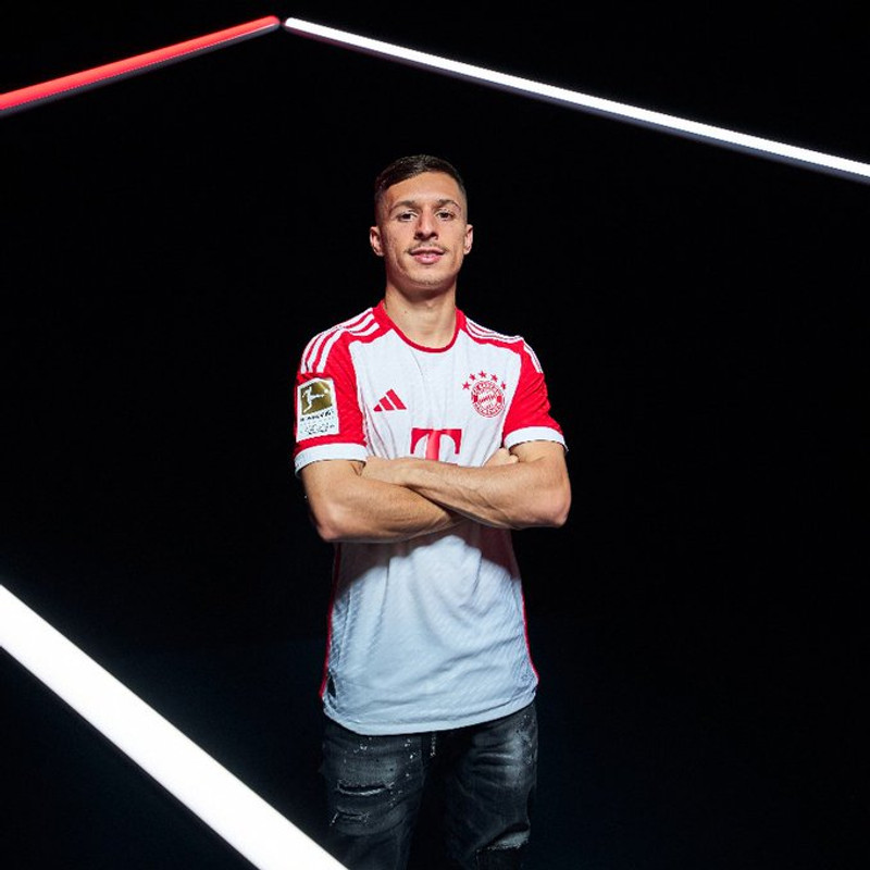 Borga sekt frekar en að kaupa kantmann Bayern