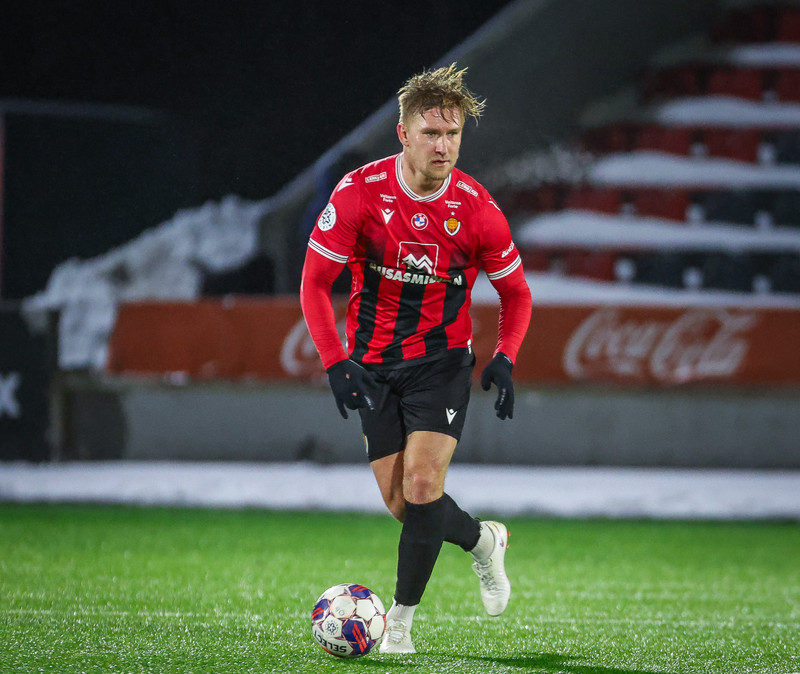 <b>5. Oliver Ekroth (Víkingur)</b> - Sænski varnarmaðurinn er sem klettur í vörn Víkings og var einn besti leikmaður Bestu deildarinnar í fyrra.