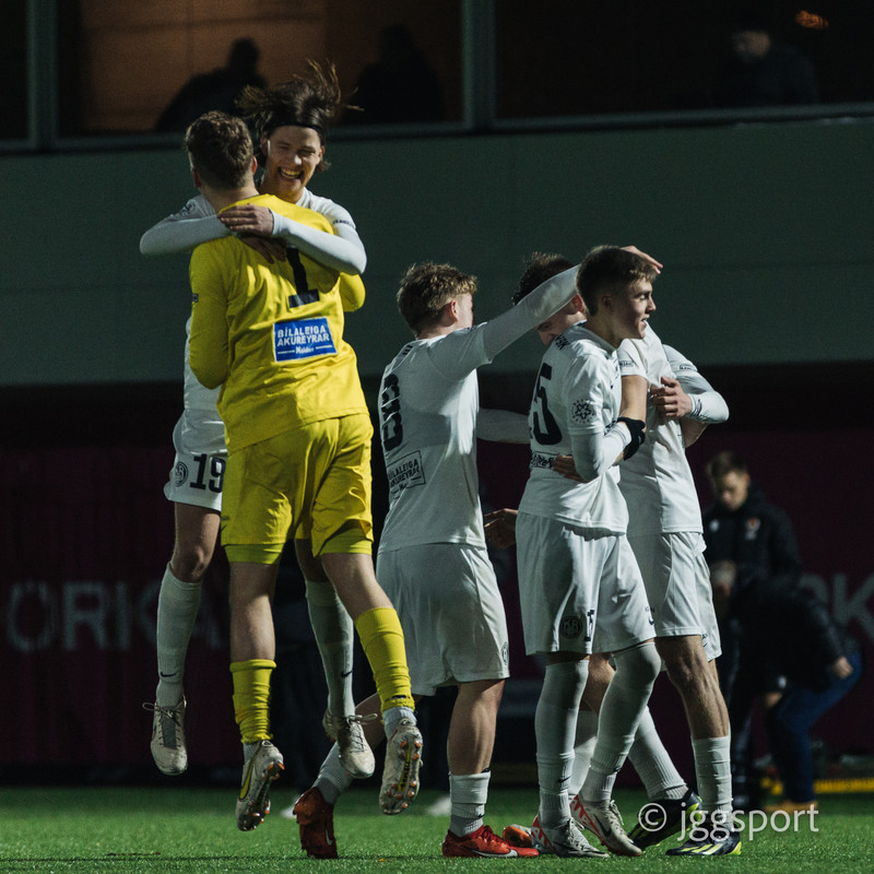 KR tapaði 4-0 gegn Þór í Boganum.