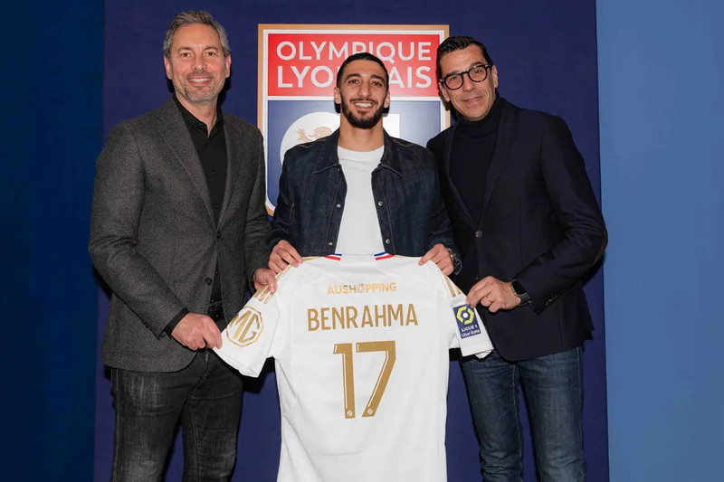 Lyon er með klásúlu um að geta keypt Benrahma alfarið í sumar.