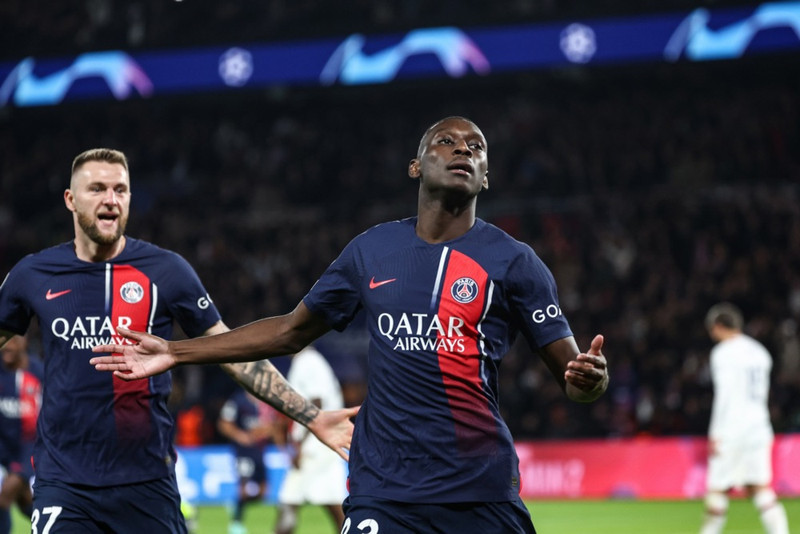 Félagaskipti Kolo Muani til Juventus frestast