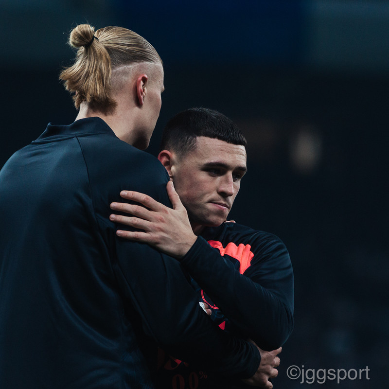 Phil Foden og Erling Braut Haaland