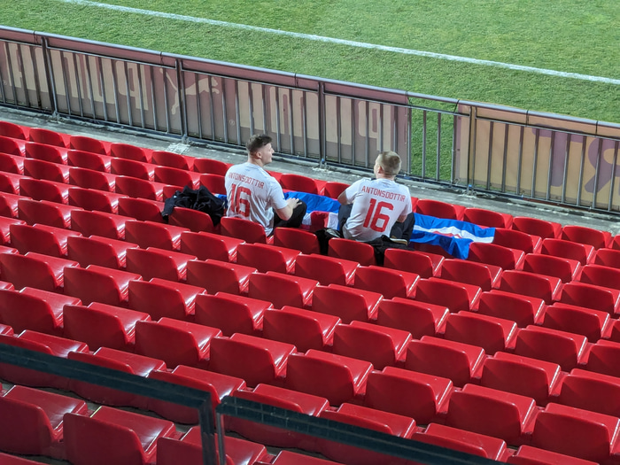 Úr stúkunni í kvöld.