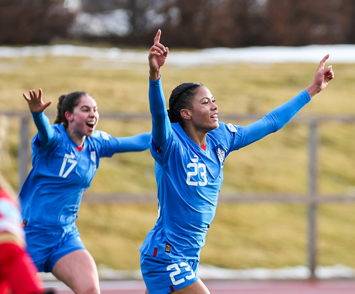 Sveindís gerði jöfnunarmark Íslands og lagði upp sigurmarkið.