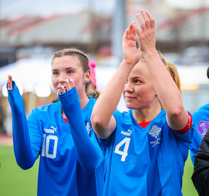 Fyrsti leikur er gegn Póllandi á Kópavogsvelli 5. apríl.