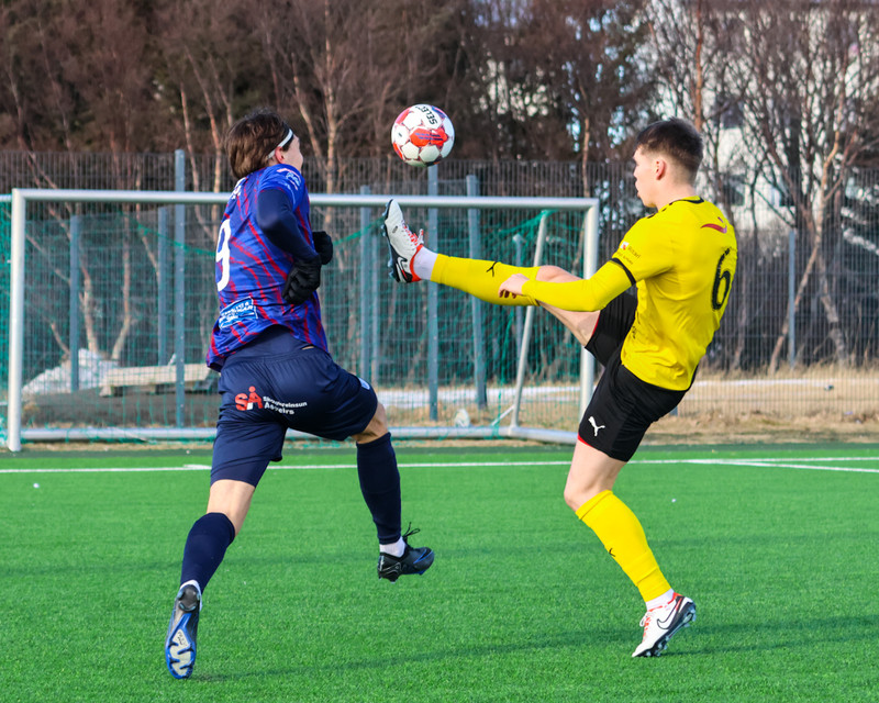 Myndaveisla 1: ÍA vann Leikni í Breiðholti