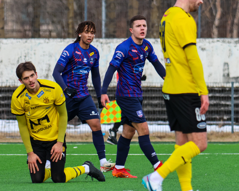 Myndaveisla 1: ÍA vann Leikni í Breiðholti