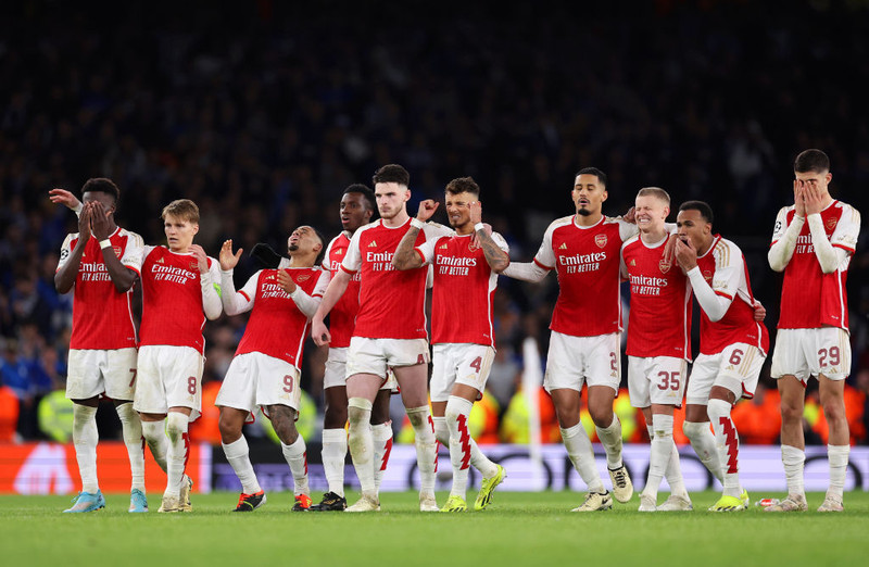 Arsenal mætir Everton í lokaumferðinni.