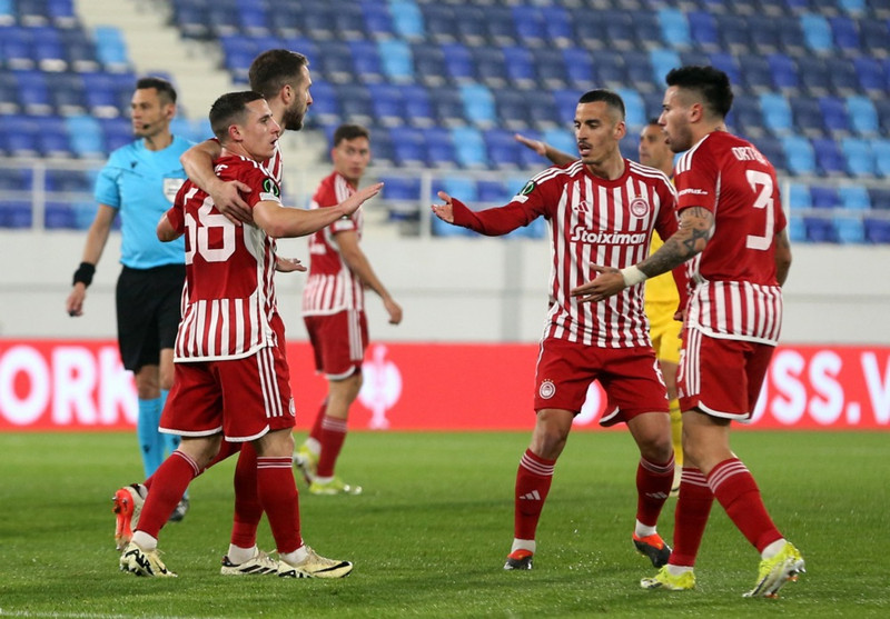 Sambandsdeildin: Olympiakos með forystu gegn Fenerbahce - Fiorentina tókst ekki að skora