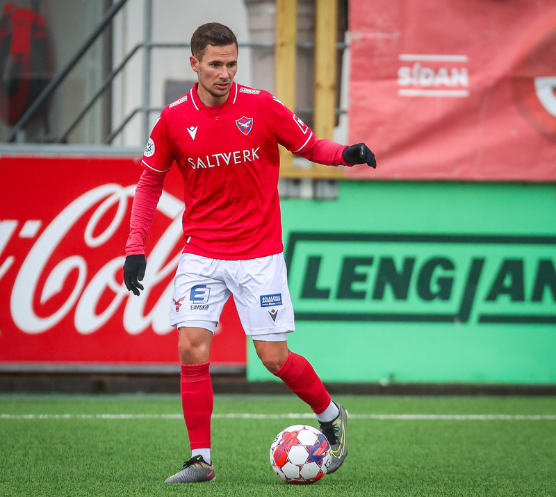 <b>8. Jónatan Ingi Jónsson (2 landsleikir), 25 ára, til Vals frá Sogndal</b> - Annar leikmaður sem er að koma heim á besta aldri frá Sogndal. Hæfileikaríkur leikmaður sem var á sínum tíma í akademíu AZ Alkmaar og stækkar vopnabúr Vals sóknarlega.
