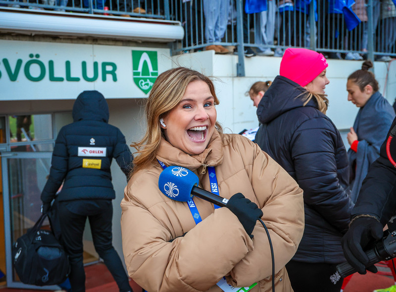 „Ef einhver getur útskýrt þetta fyrir mér þá er síminn opinn.“