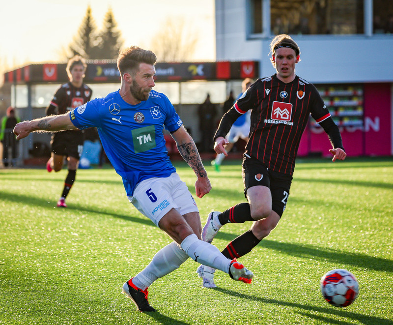 Guðmundur Kristjánsson í fyrsta leiknum gegn Víkingi.