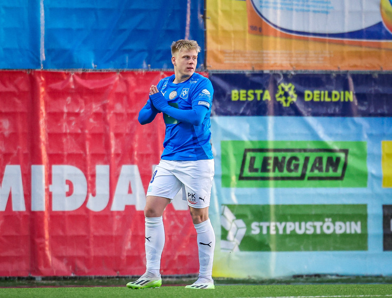 Róbert Frosti skoraði með föstu skoti