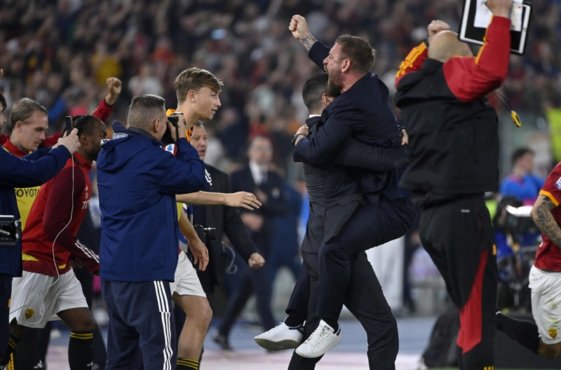 Meira en bara þrjú stig fyrir goðsögn Roma, De Rossi.