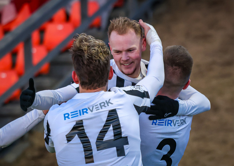 Ísland í dag - Víkingur mætir Vestra og FH mætir KR