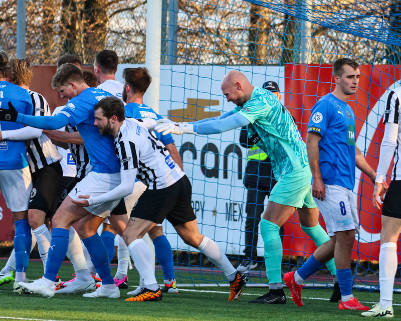 Myndaveisla: KR á toppnum eftir sigur á Stjörnunni