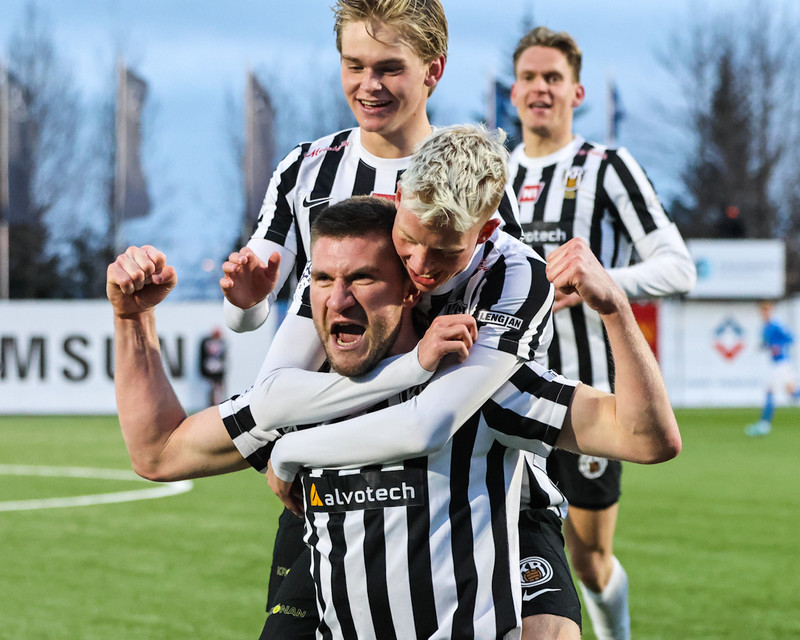 <b>Útvarpsþátturinn</b> - Kraftur í KR og umdeild dómgæsla