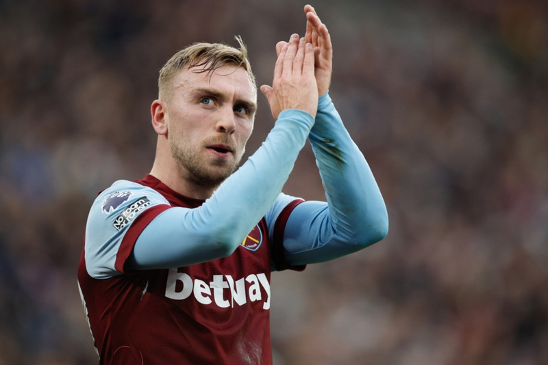 <b>Hægri kantur: Jarrod Bowen (West Ham)</b> - Bowen bar fyrirliðabandið og skilaði sínu með marki og stoðsendingu er West Ham lagði nýliða Ipswich að velli.