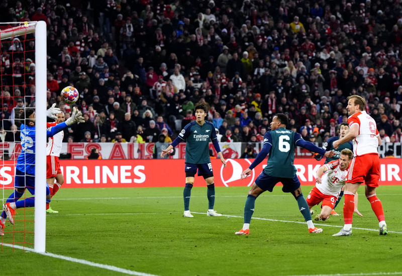 Meistaradeildin: Bayern áfram með tak á Arsenal - Framlengt á Etihad