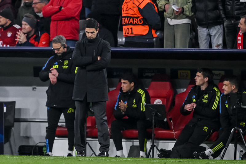 Mikel Arteta var súr á svip á hliðarlínunni