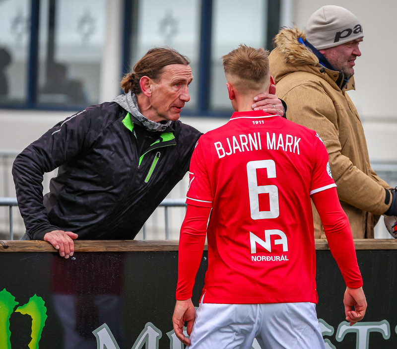 Hughreystur af pabba eftir rauða spjaldið