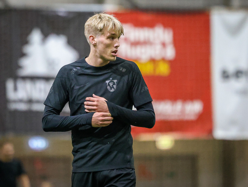 FH keypti Arnór af Víkingi í vetur.