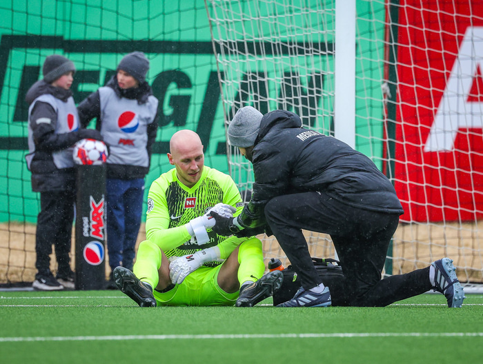 KR-ingar settu upp leikrit svo Gregg Ryder gat farið yfir málin.,