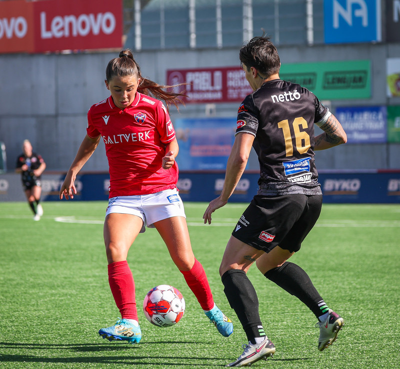 Ísabella Sara gerði þrennu.