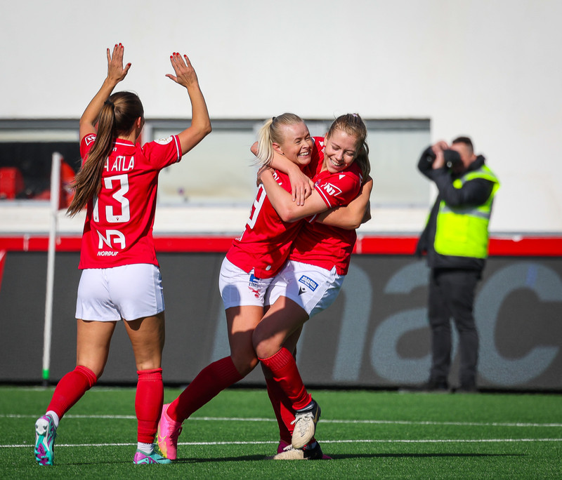 <b>Sterkasta lið 1. umferðar</b> - Fjórar á U19 aldri