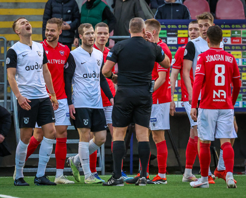 Ísland um helgina - Nær FH fram hefndum á Hlíðarenda?