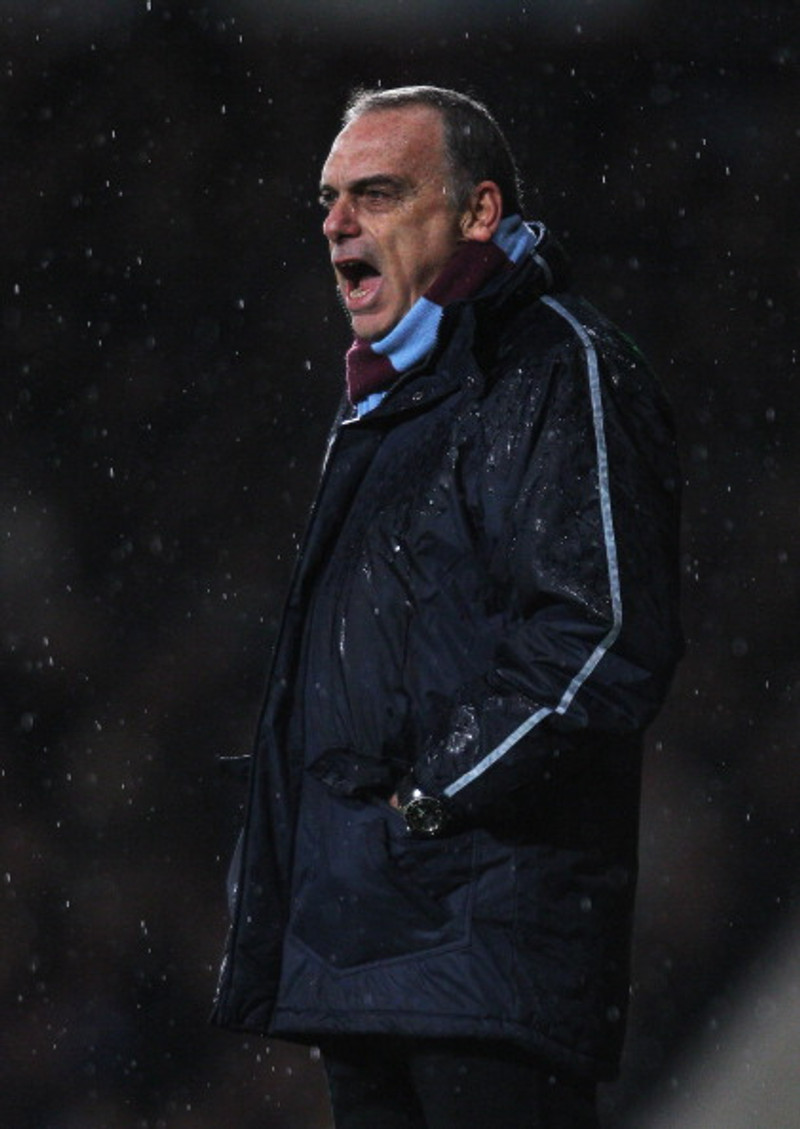 Kennir Avram Grant um fall West Ham 2011