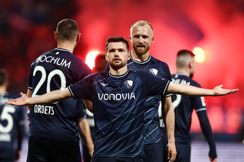 Bochum fer í umspil um áframhaldandi veru í deildinni
