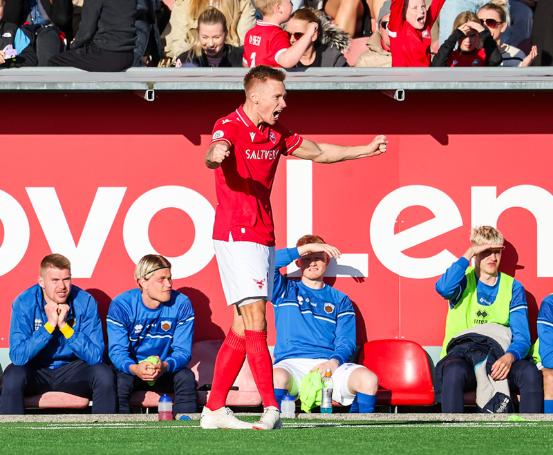 Besta deildin: Fimmtán ára með dramatískt jöfnunarmark á Hlíðarenda