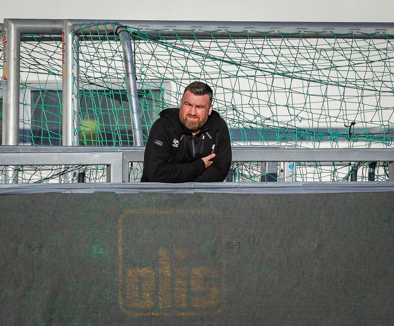 Finnur fylgdist með leik Vals gegn Fram á dögunum. Finnur spáir því að Óskar Bjarni, þjálfari handboltaliðs Vals, verði mættur á hliðarlínuna í þarnæsta leik.
