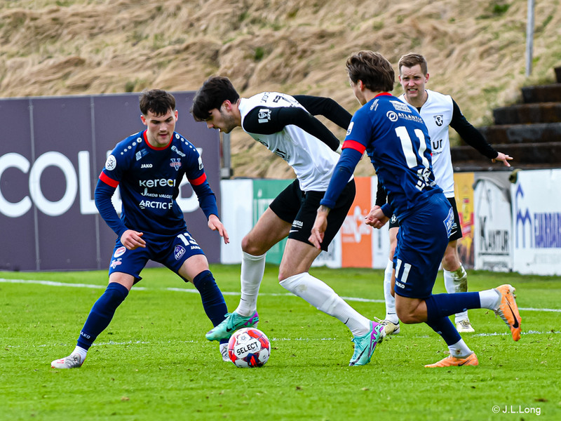 Ísland í dag - FH fer vestur