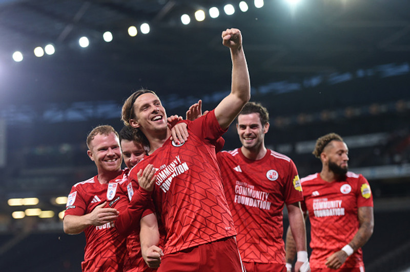 Danilo Orsi skoraði þrennu fyrir Crawley.