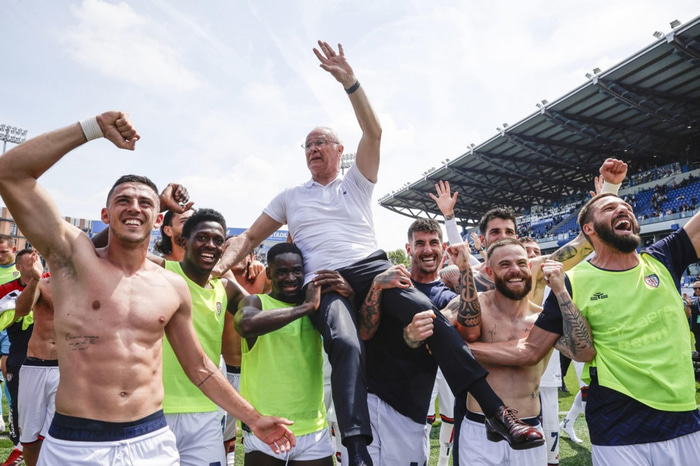 Ranieri er goðsögn hjá Cagliari.