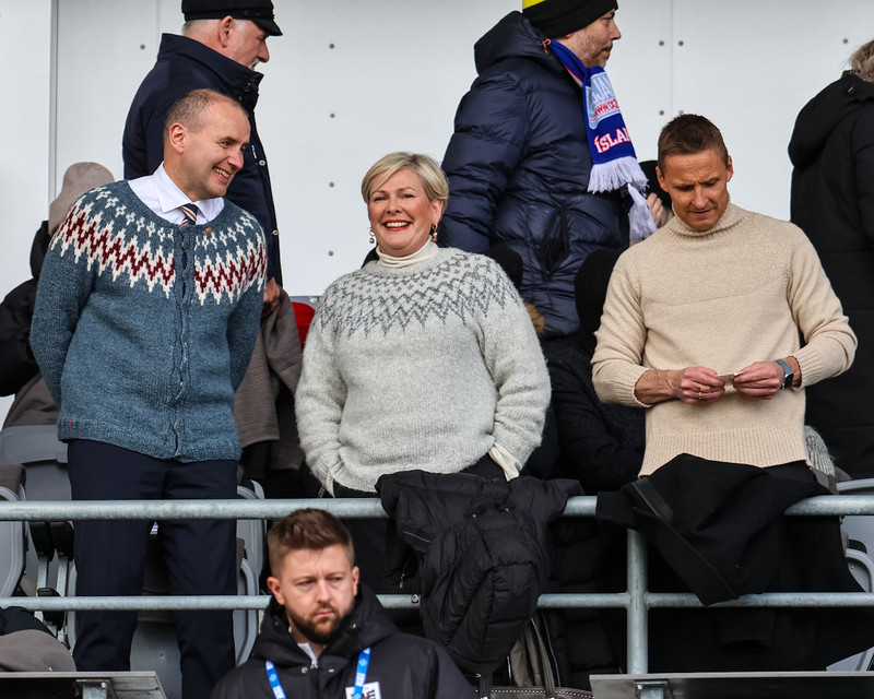 Björn er lengst til hægri á myndinni.