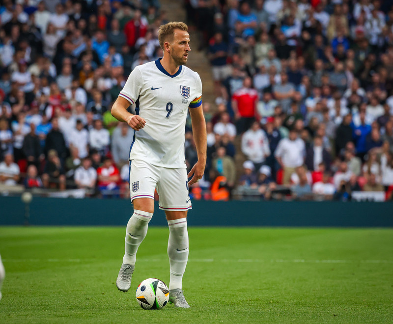 Harry Kane er lykilmaður fyrir England, þeirra markahæsti maður og þeirra fyrirliði.