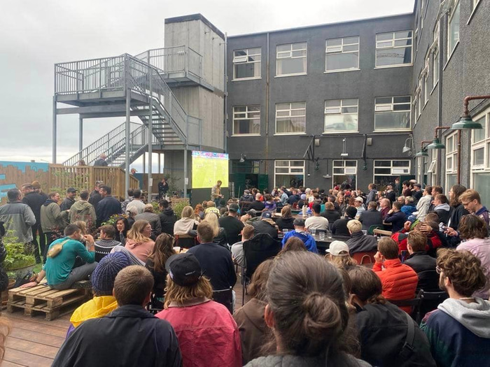 Það var frábær stemmning í portinu yfir EM 2021 á Kex