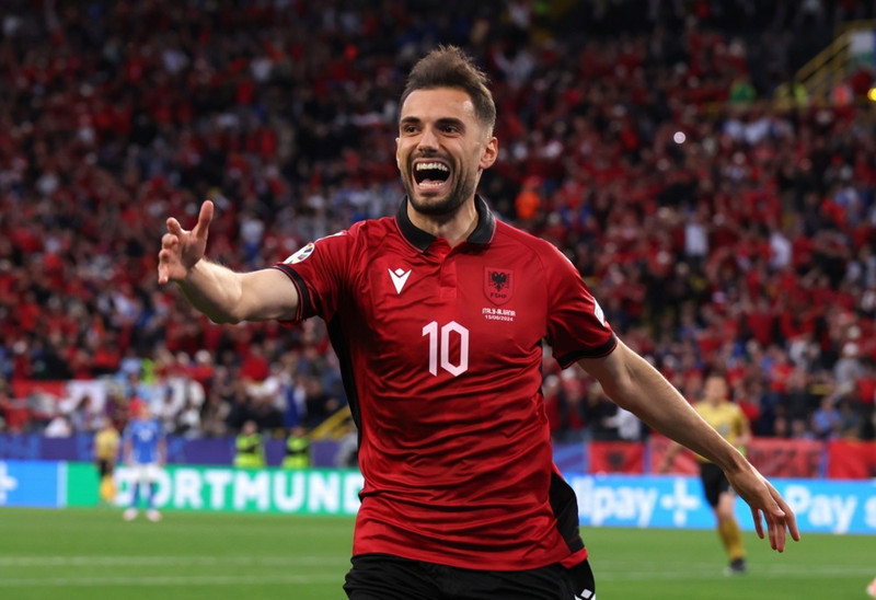 Sjáðu markið: Bajrami skoraði fljótasta mark í sögu EM